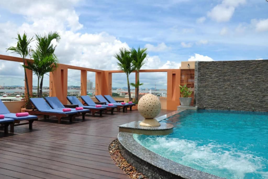 Empress Pattaya Hotel - photo 21