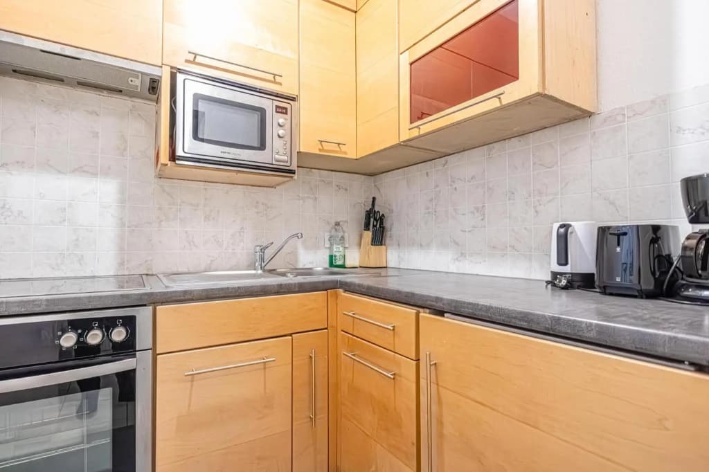 Cosy 1BR - Perfect for Long Stays - photo 7