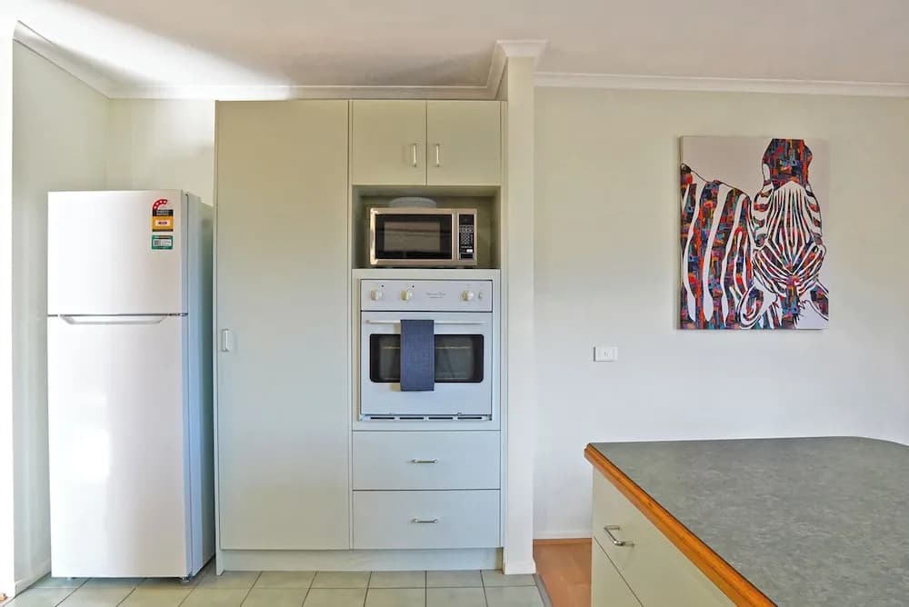 Ringwood 2BR Home - photo 17