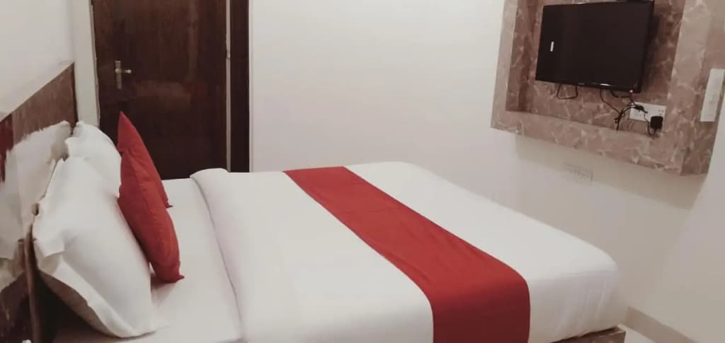 OYO 88430 Hotel Param Palace - photo 6