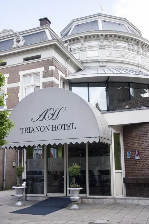 Trianon Hotel - main photo