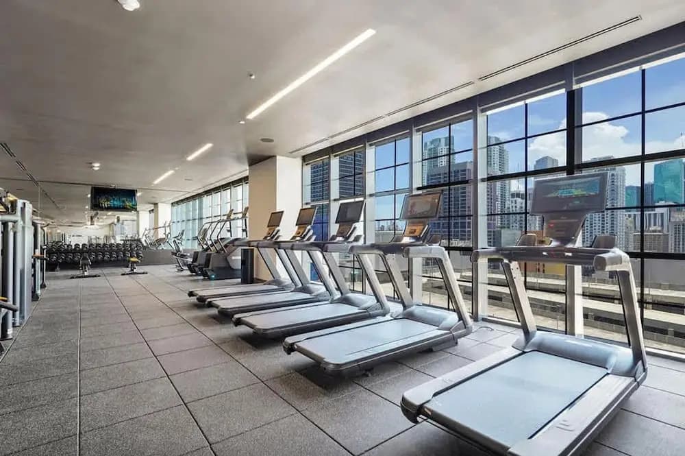 Downtown 2BR Oasis Pool Gym Balcony Views - photo 22