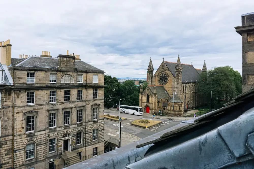 Grade A Listed 2 Bedroom In Edinburgh - photo 11