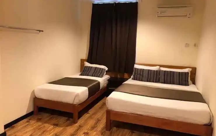 Hotel Sarina - photo 3
