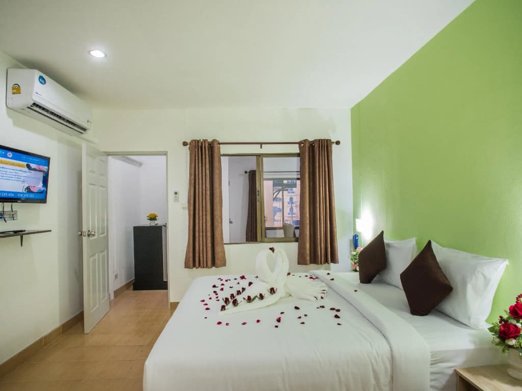 TJ Guest House - photo 3