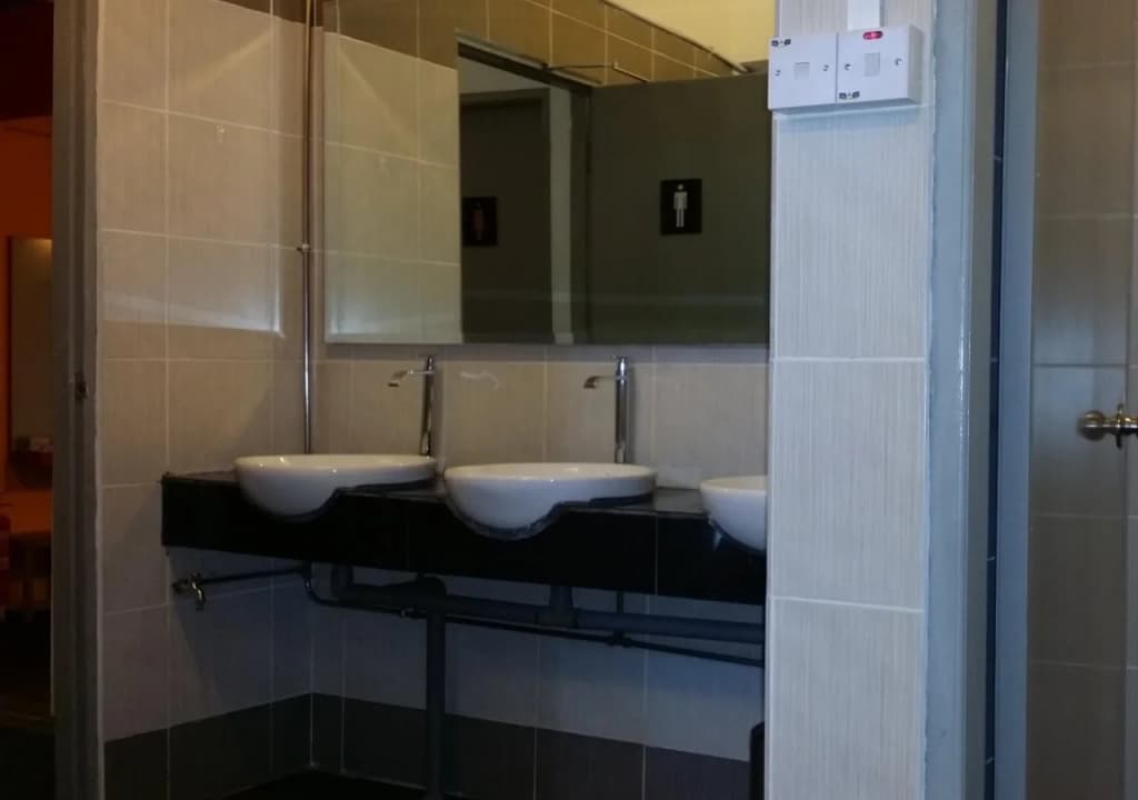 Bunker Inn - photo 9