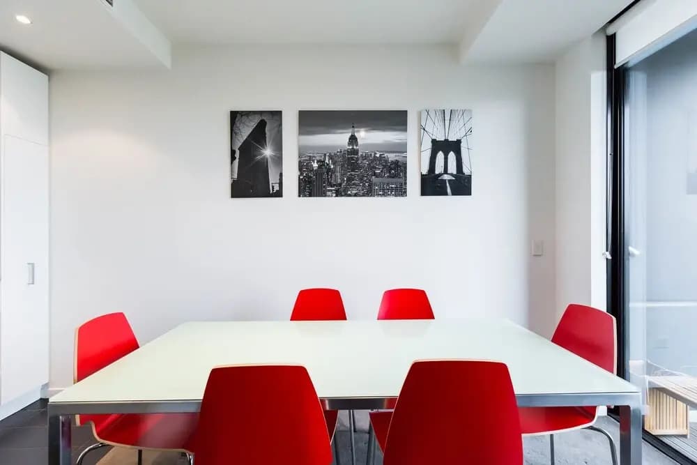 ROBYN, 1BDR Melbourne Apartment - photo 9