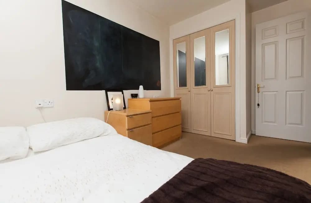 Cozy, Complete Flat for 4 in Leith - photo 4