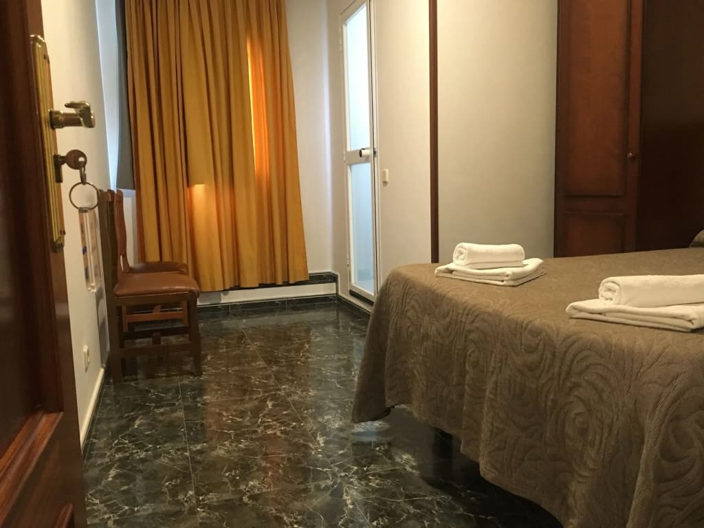 Hostal Conchita Legazpi - photo 5
