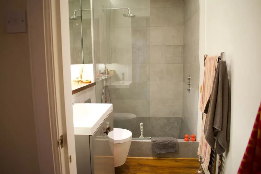 Stylish Georgian Apartment in Leith - photo 7