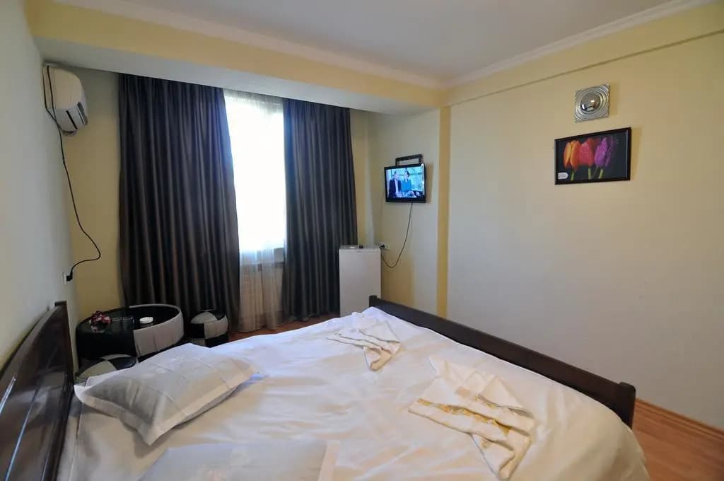 Sun Rise Hotel - photo 2