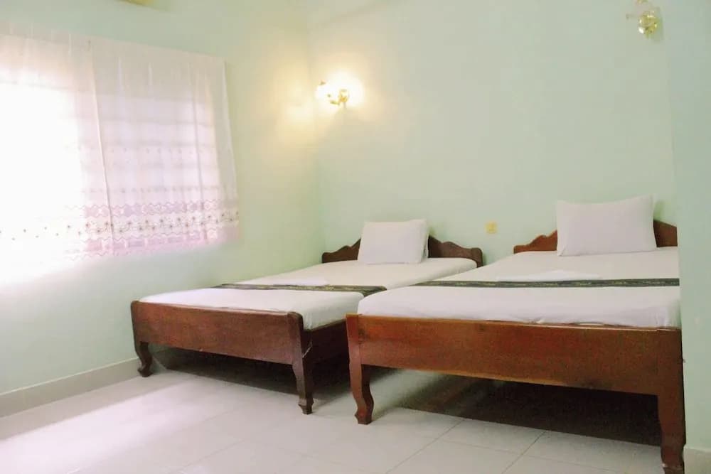 Hagios Global Guesthouse - photo 3