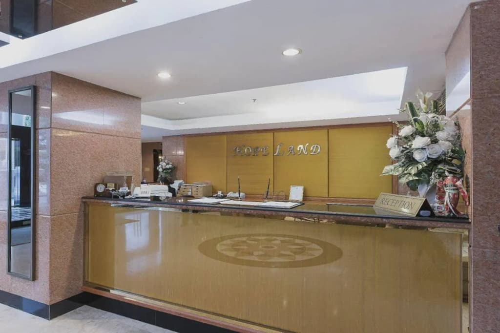 Hope Land Hotel Sukhumvit 24 - photo 33