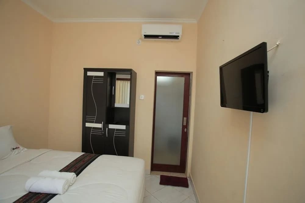 RedDoorz @ Puri Gerenceng Tuban - photo 5