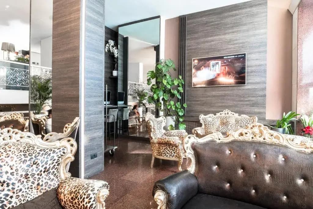 Hotel Canova - photo 2