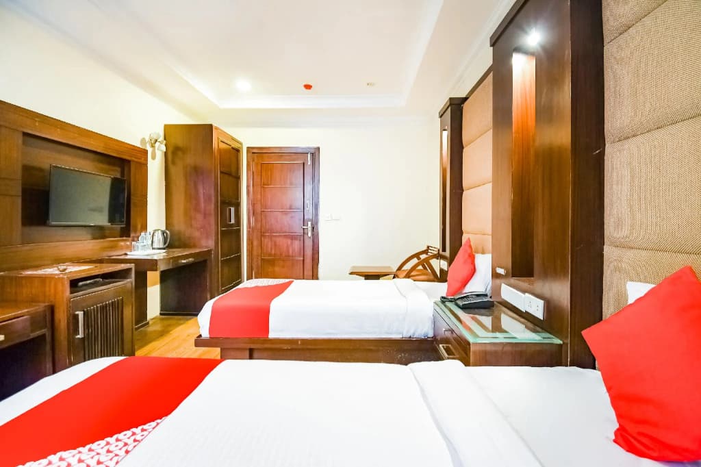 OYO 70791 Imperial Inn - photo 4