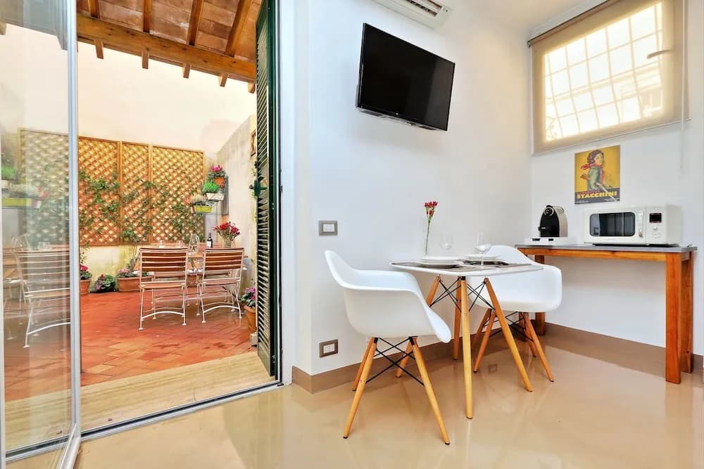 Restart Accommodations Little Colosseum - photo 1