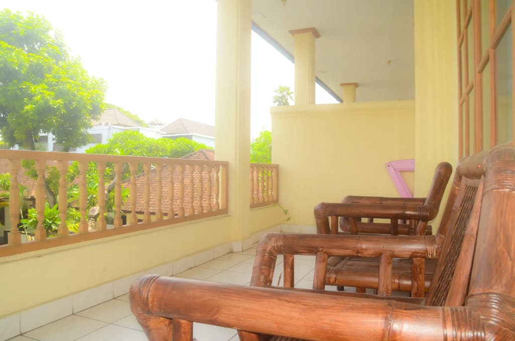 Super OYO 1654 Maha Bharata Kuta Inn - photo 8