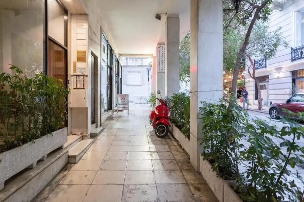 A few Steps from Syntagma and Plaka - photo 12