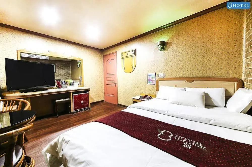 8 Motel - photo 6