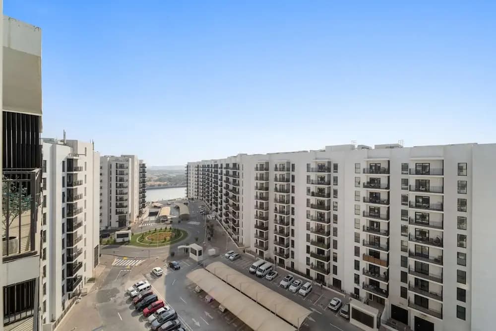 Silkhaus Canalside 1BR Water s Edge Yas Island - photo 5