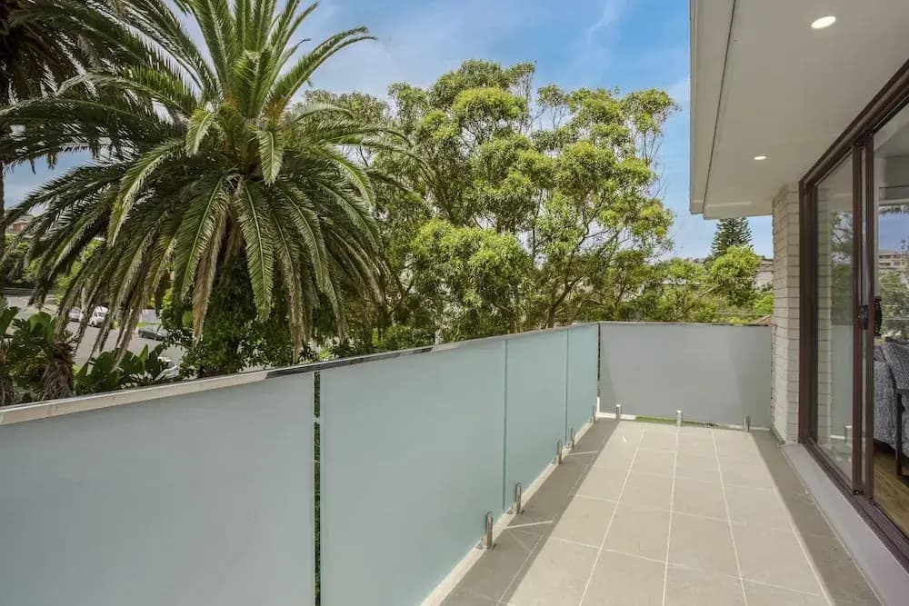 North-east Facing Modern 2-bed Apartment - photo 7