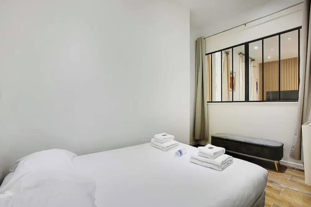 Modern Apartment - 2br/6p - Arts et Metiers - photo 4