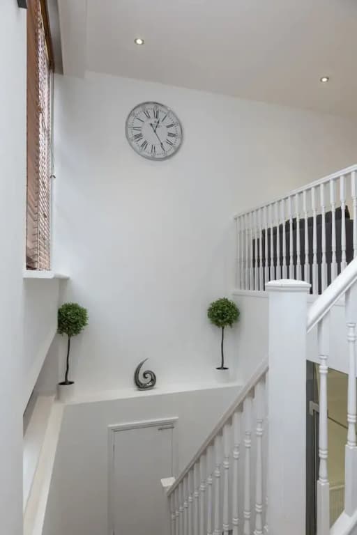 Boutique Tower Bridge Apartment - photo 13