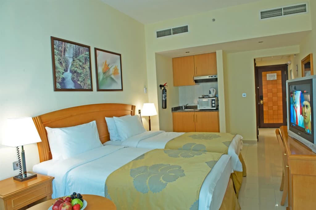 Golden Tulip Sharjah Hotel Apartments - photo 7
