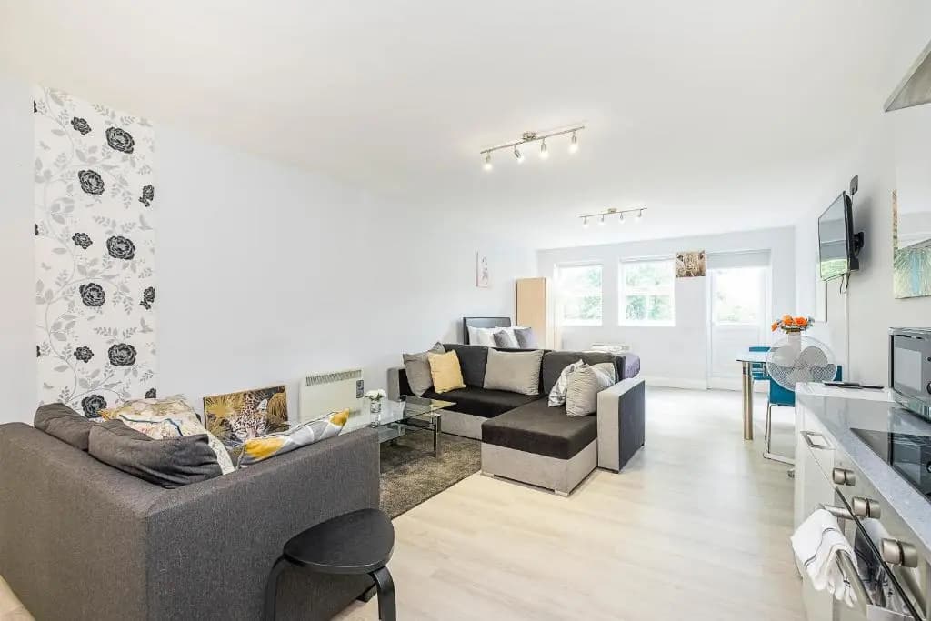 Securematics Executive Studio Apartments - photo 7