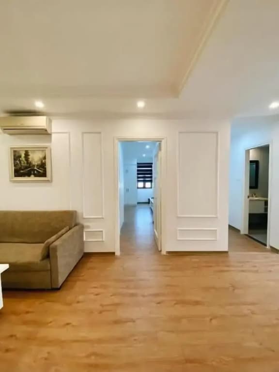 Luxe Paradise Suites Hotel Dich Vong Hau - photo 9