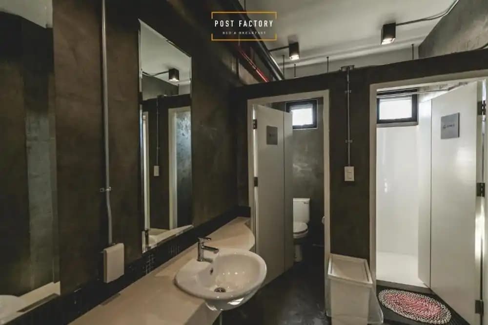 Post Factory Bed & Breakfast Sathorn Hostel - Adults Only - photo 8