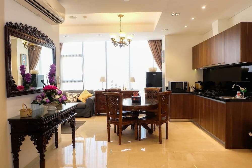 Comfy 2BR L'Avenue Apartment - photo 14