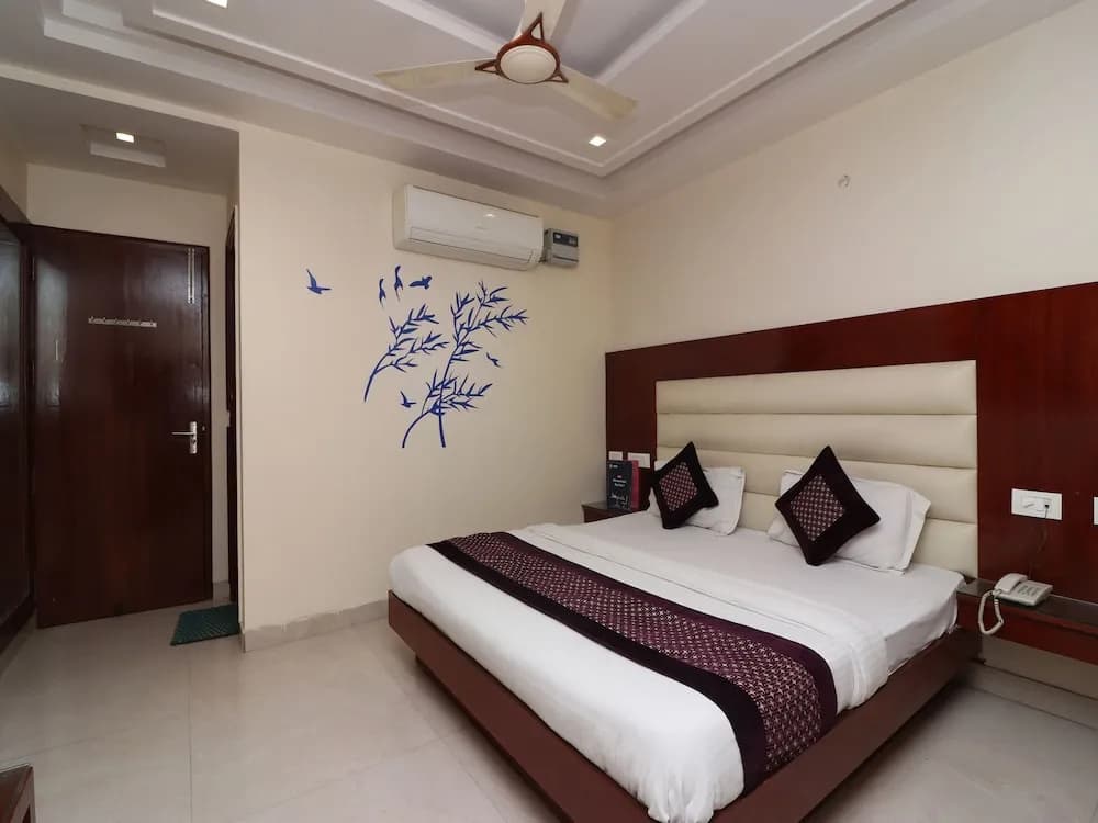 Hotel Sapphire - photo 4