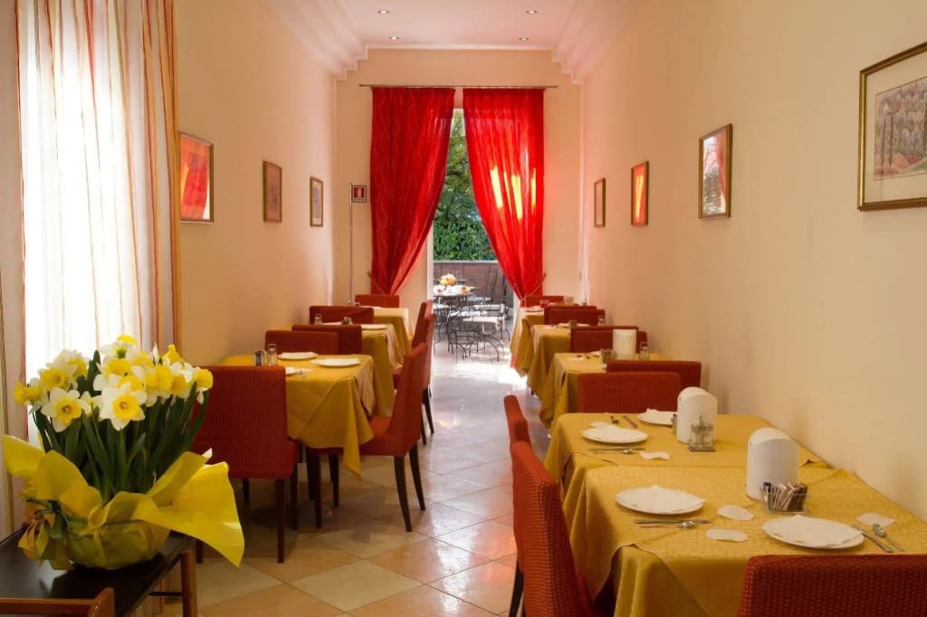 Hotel Garibaldi - photo 20
