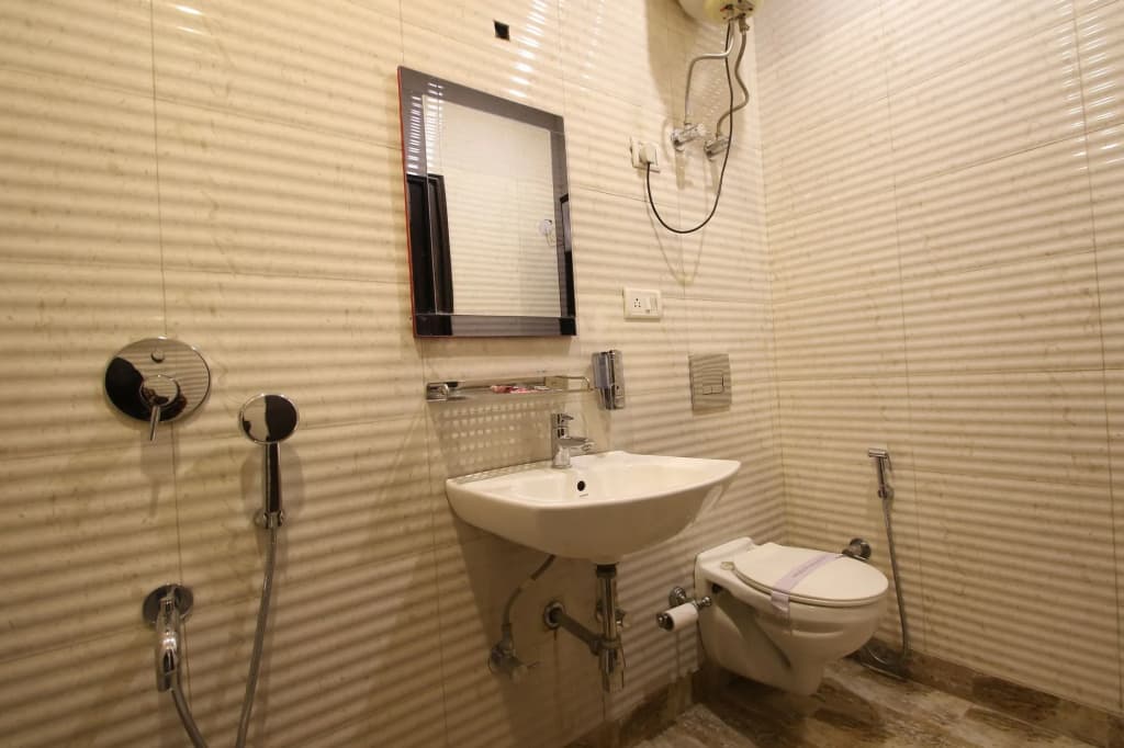 Hotel Hill Palace - photo 10