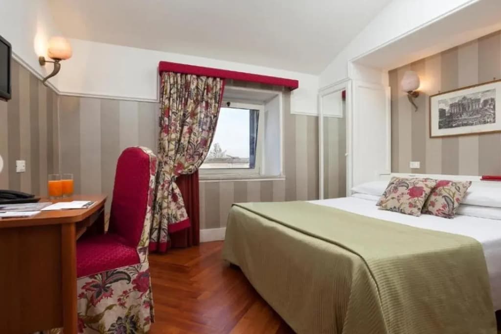 Kennedy Hotel - photo 10