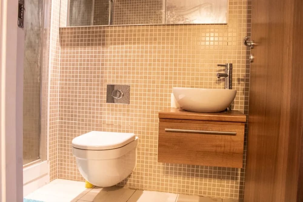 2 Bedroom 2 Bathroom Flat - photo 8