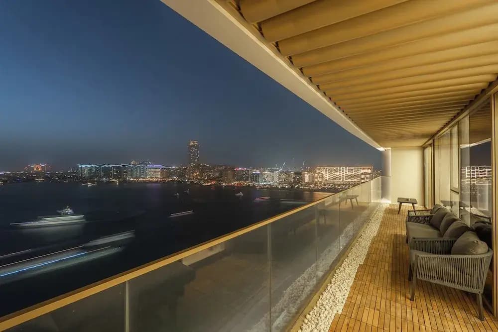 Grand Marina Bleu I Private Beach & Views I PS5 I Infinity Pool I by Skyline Serenity - photo 10