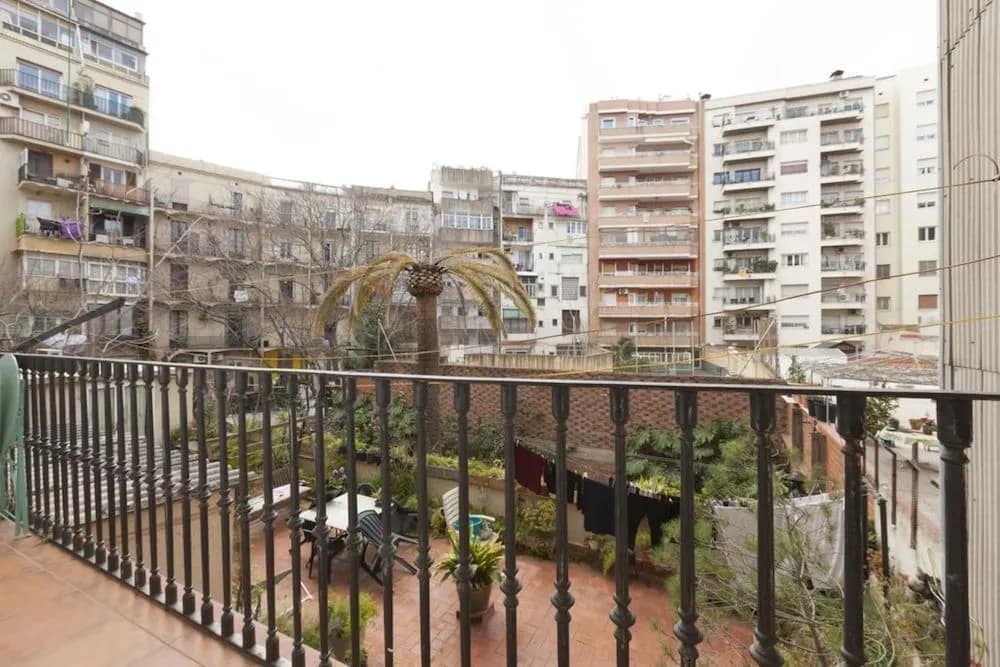 Akira Flats Roger de Flor Chic apartment - photo 12