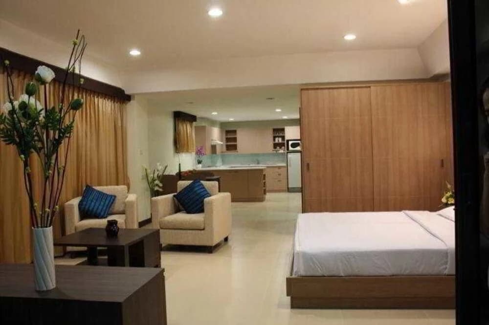 The Pinewood Residences - photo 4