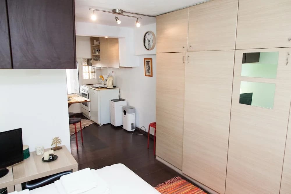 Cozy studio in keramikos - photo 2