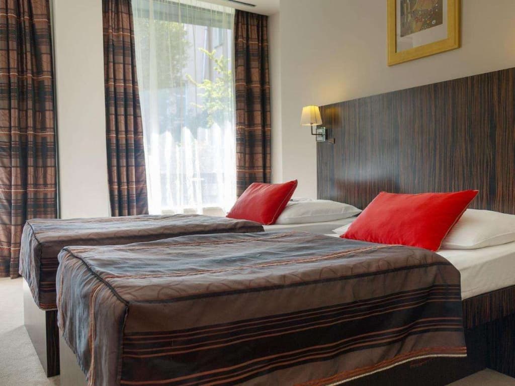 EA Hotel Crystal Palace - photo 25