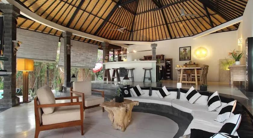 Membuka Villa - photo 1