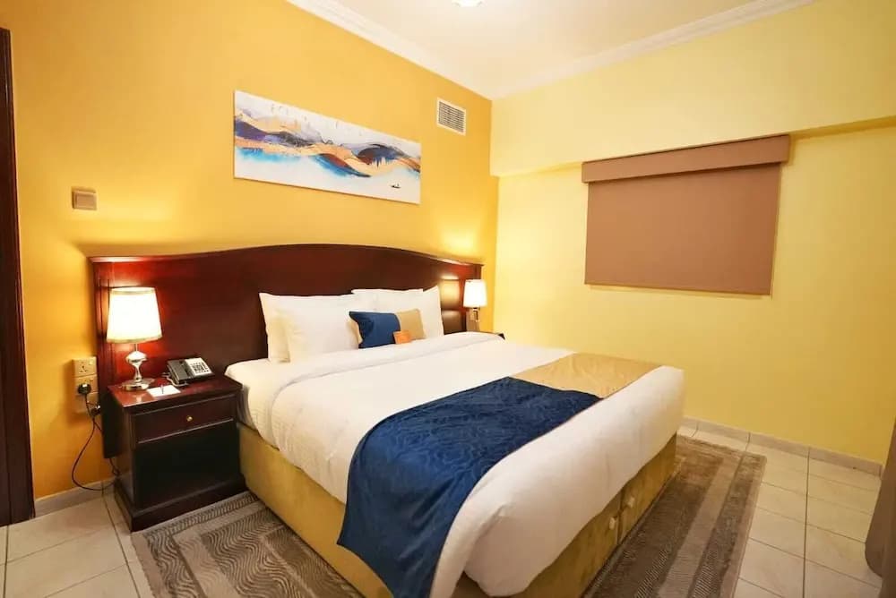 Manchester Plaza Hotel - photo 4