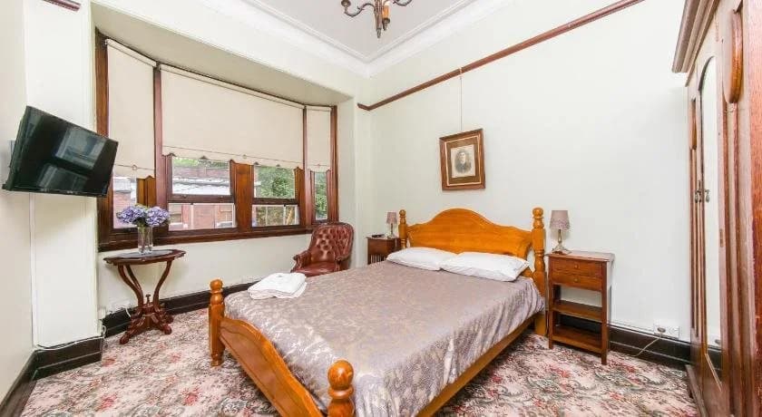 East Sydney Hotel - photo 4