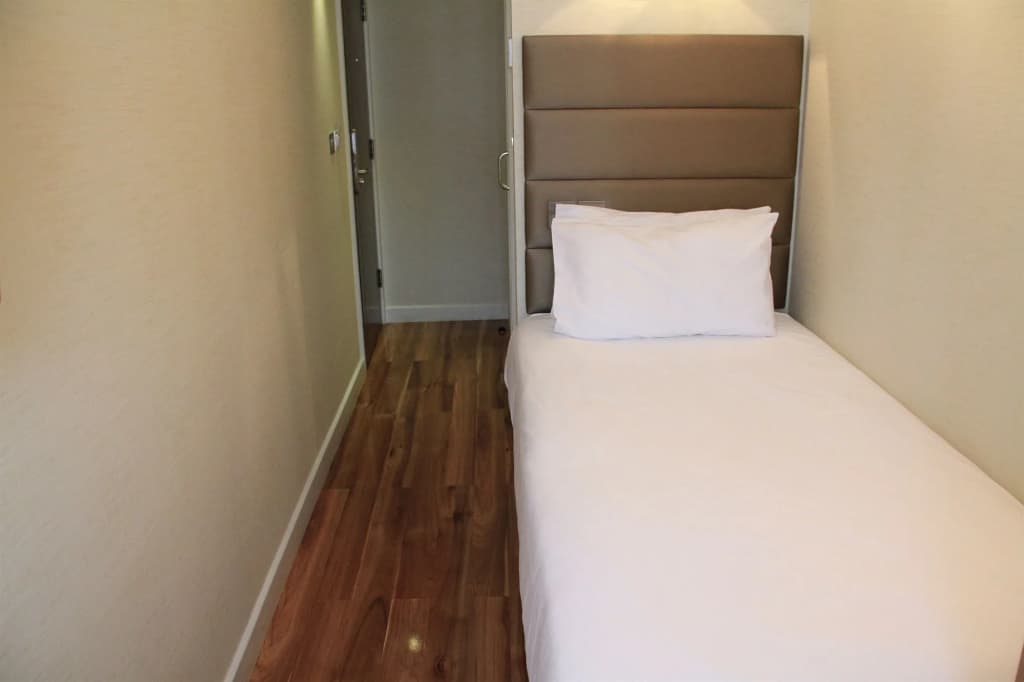 The Jade Hotel - photo 7