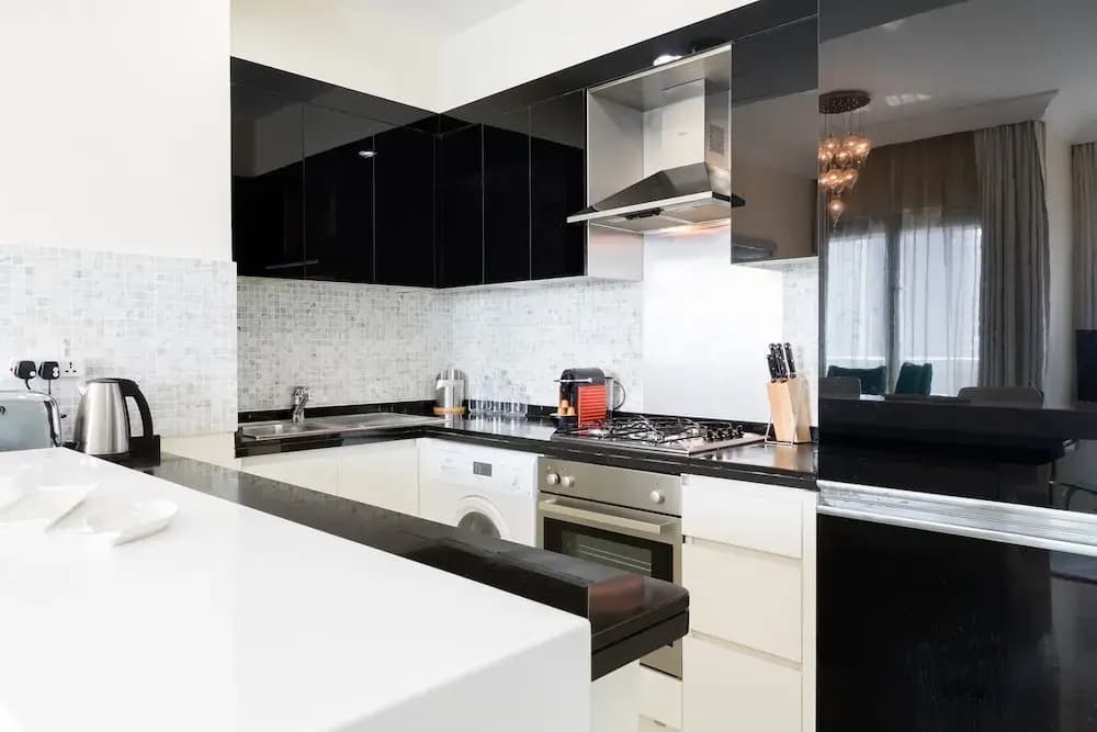 Maison Privee - Luxury Urban Retreat w/ Burj Khalifa Views - photo 20
