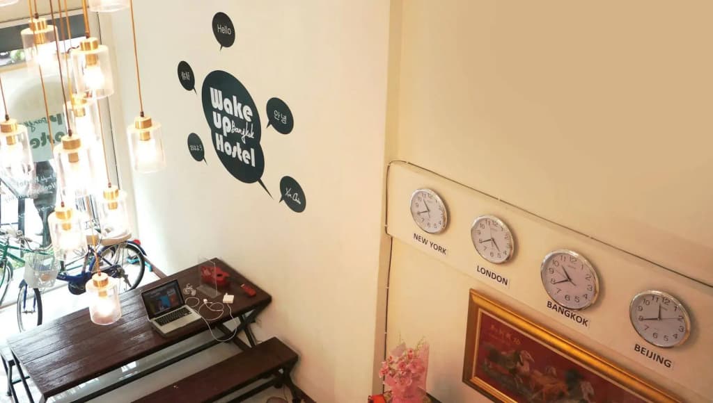 Wake Up Hostel Bangkok - photo 4