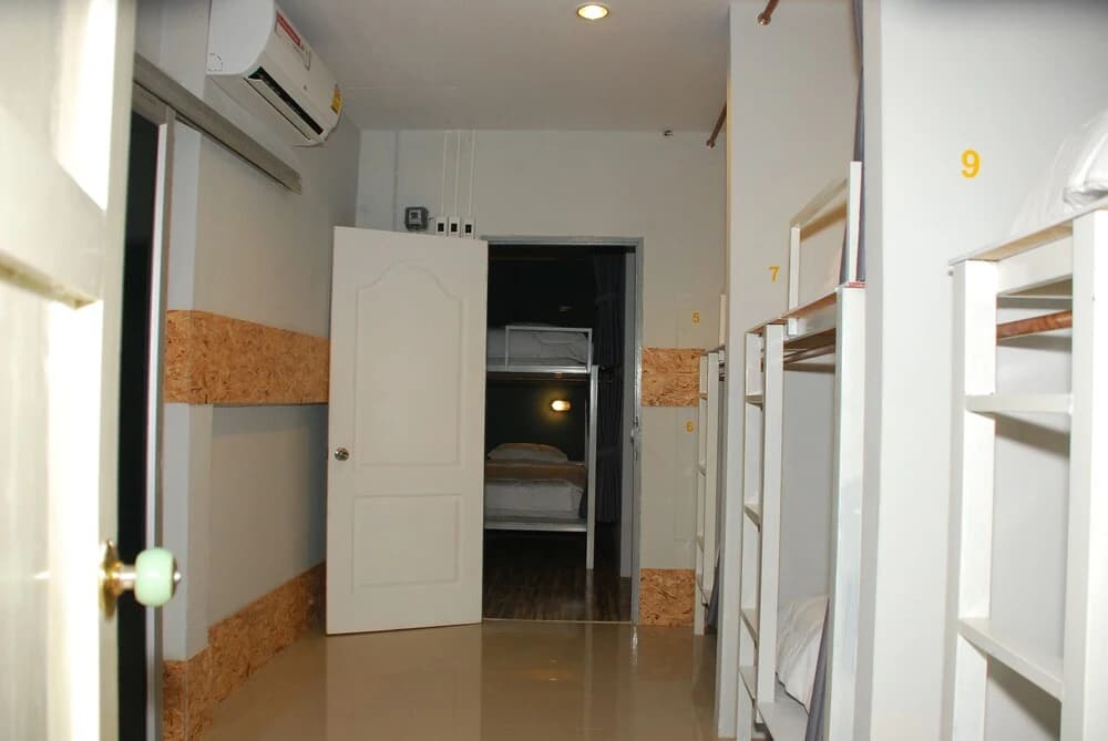 Buathai Loft Hostel Hua Hin - photo 10